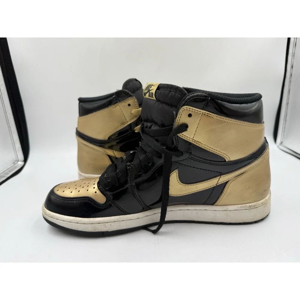 Air Jordan 1 Retro High Gold Toe Size 10.5